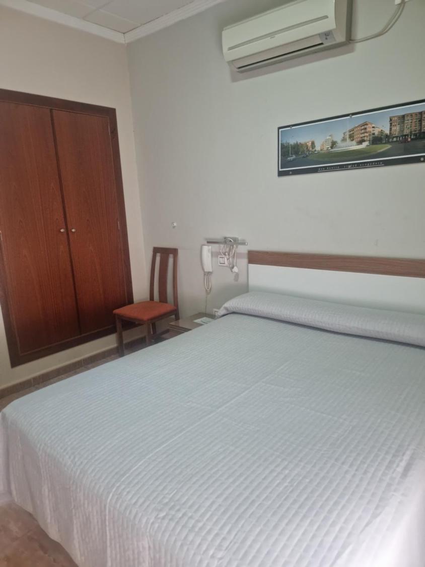 Hostal Restaurante El Paraiso Don Benito Ngoại thất bức ảnh