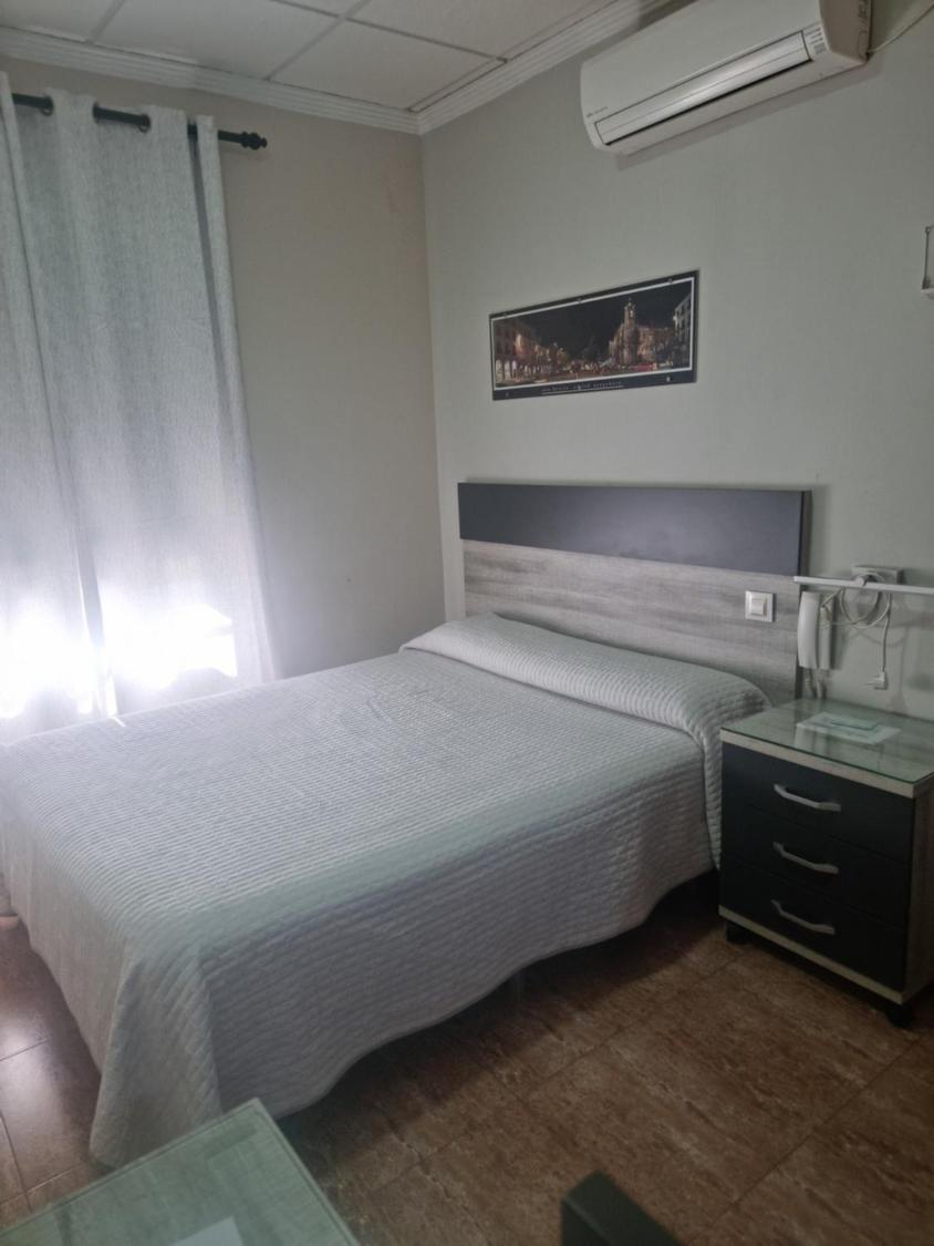 Hostal Restaurante El Paraiso Don Benito Ngoại thất bức ảnh