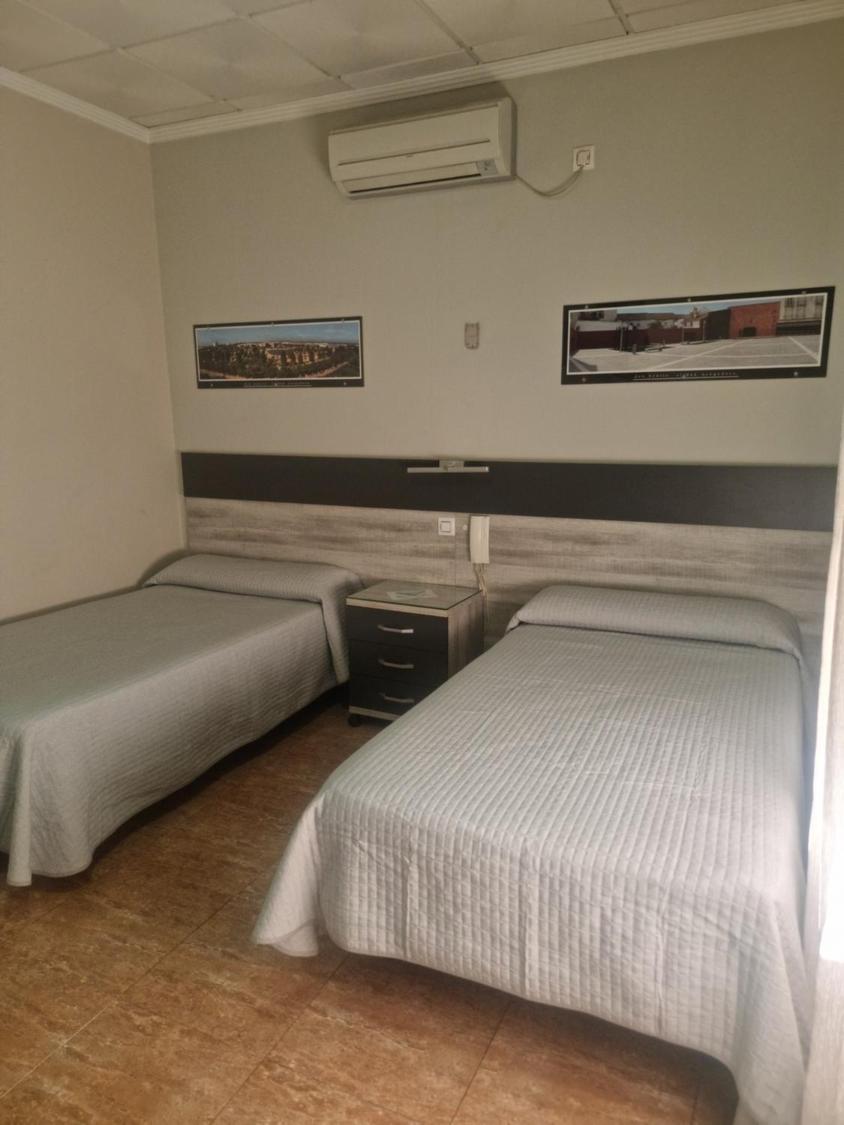 Hostal Restaurante El Paraiso Don Benito Ngoại thất bức ảnh