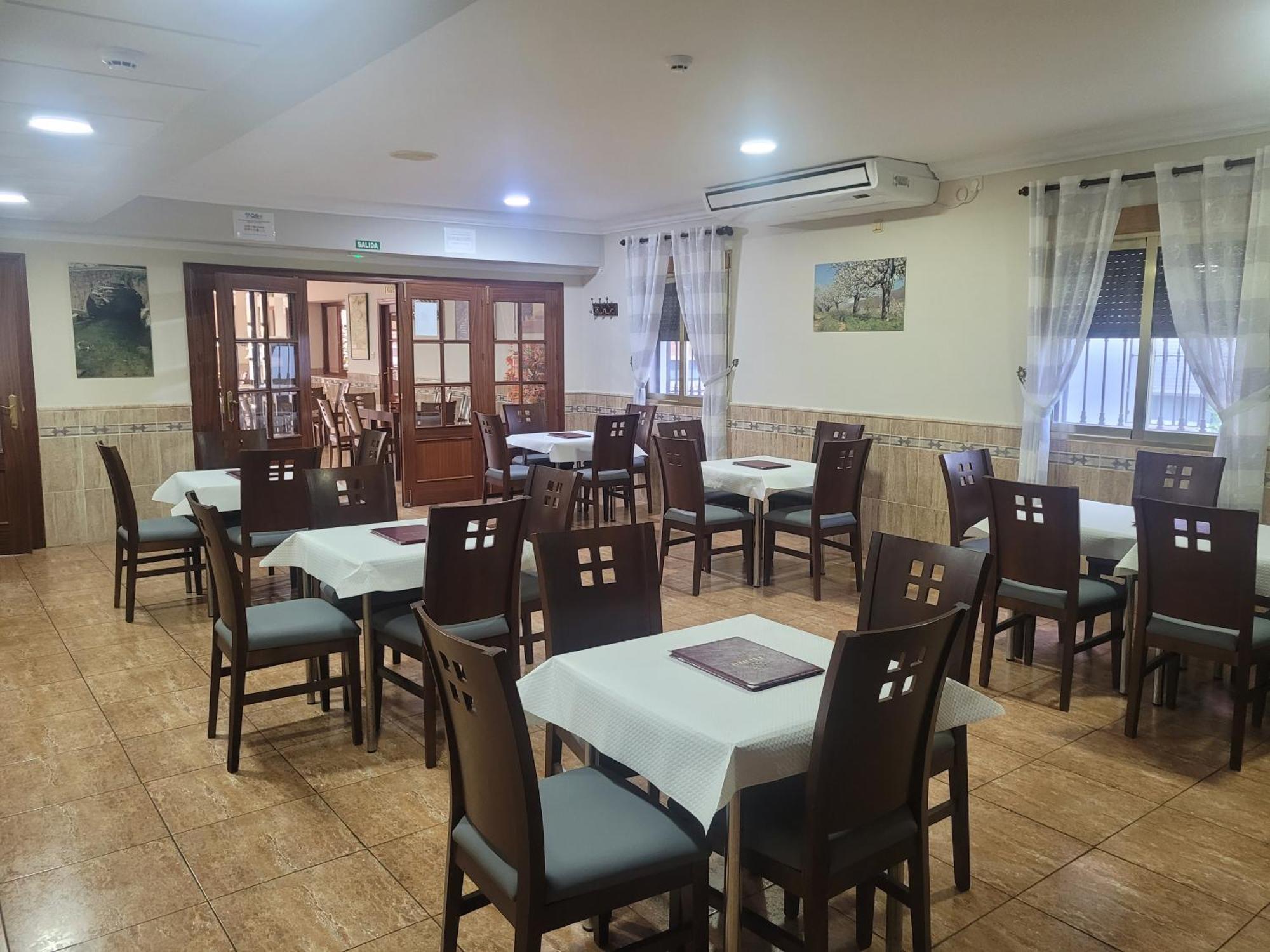 Hostal Restaurante El Paraiso Don Benito Ngoại thất bức ảnh
